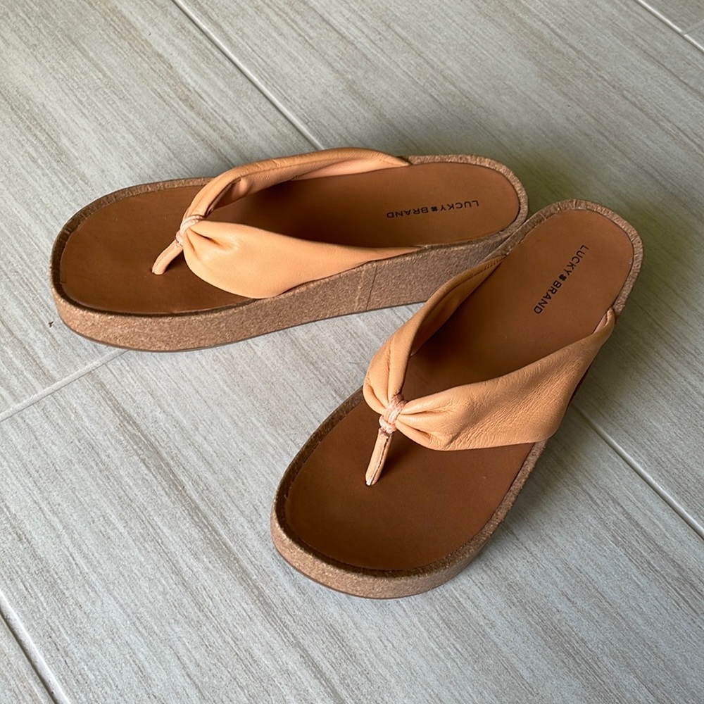Lucky Brand Women’s Lellina Platform Wedge Sandal